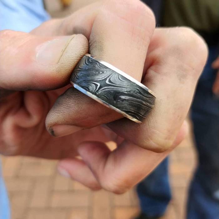 Teaser image for Damascus Rings: Jewelry from the Blacksmith Shop