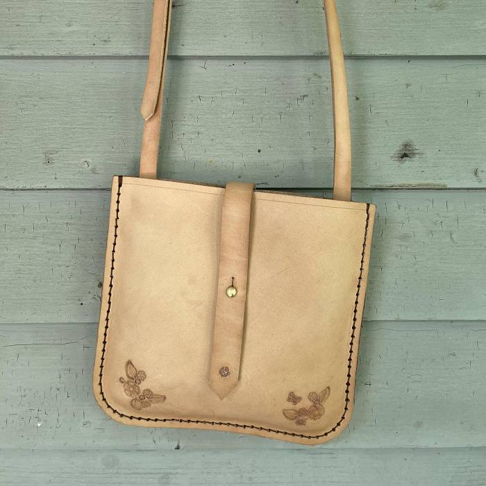 Teaser image for Leather Treasure Bag - Family Class