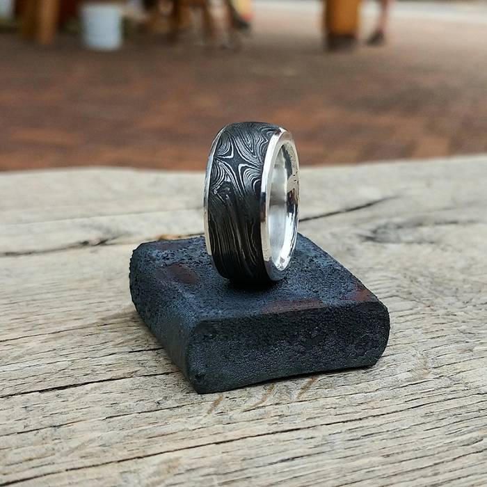 Teaser image for Damascus Rings: Jewelry from the Blacksmith Shop