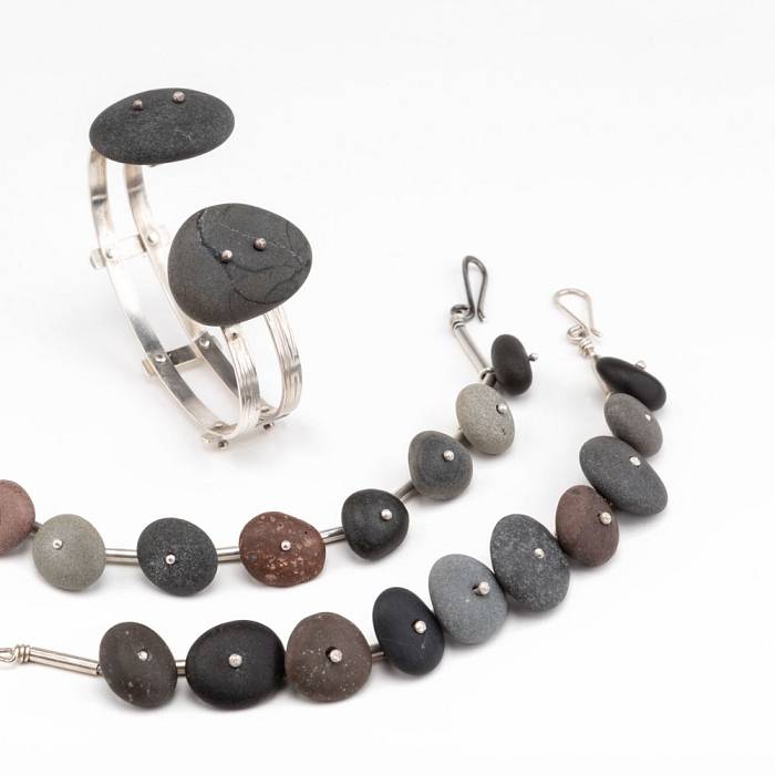 Teaser image for North Shore Pebble Jewelry: Extended Experience